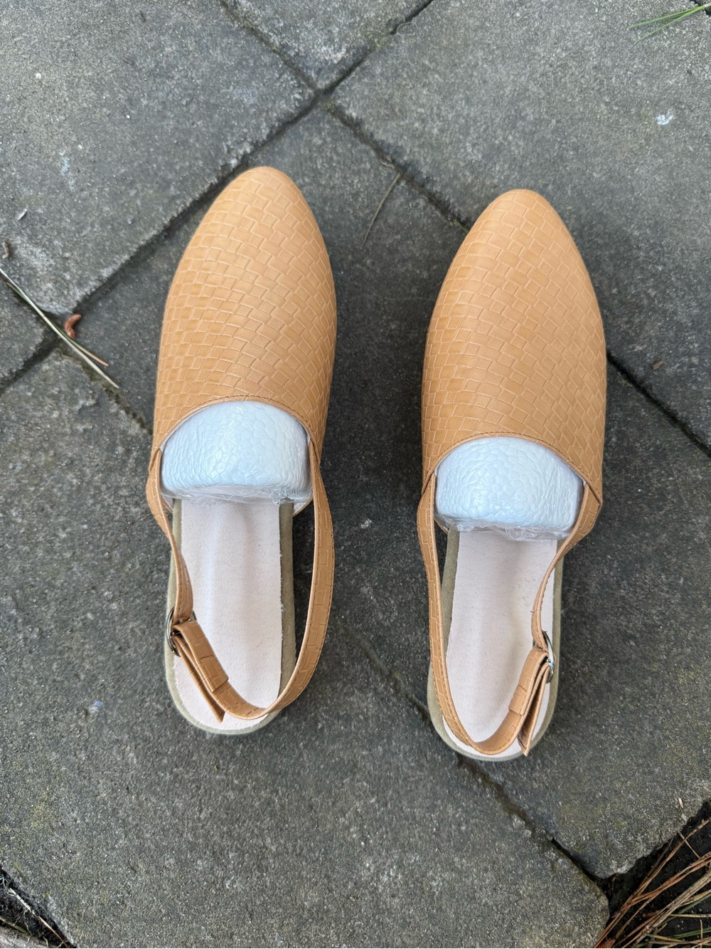 Mayberry 
Donna Elegant Woven Vegan Leather Ballerinas